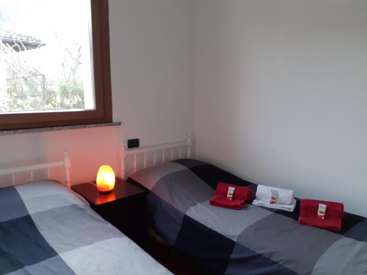 La Perla Del Lago Apartment Calceranica al Lago Bagian luar foto