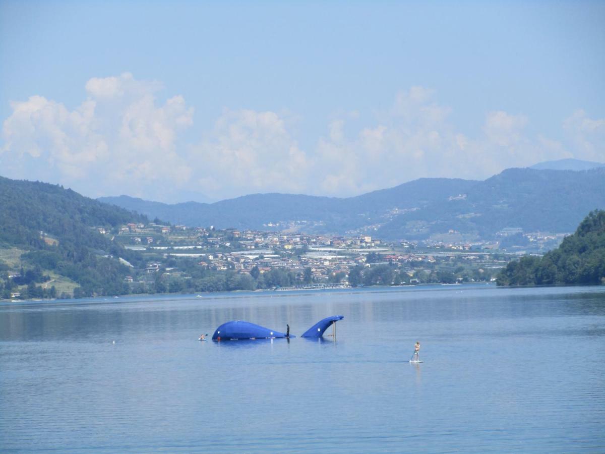 La Perla Del Lago Apartment Calceranica al Lago Bagian luar foto