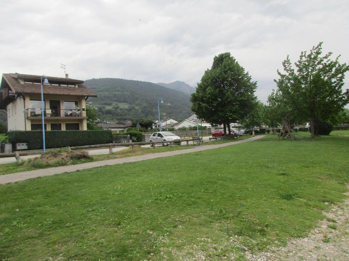 La Perla Del Lago Apartment Calceranica al Lago Bagian luar foto